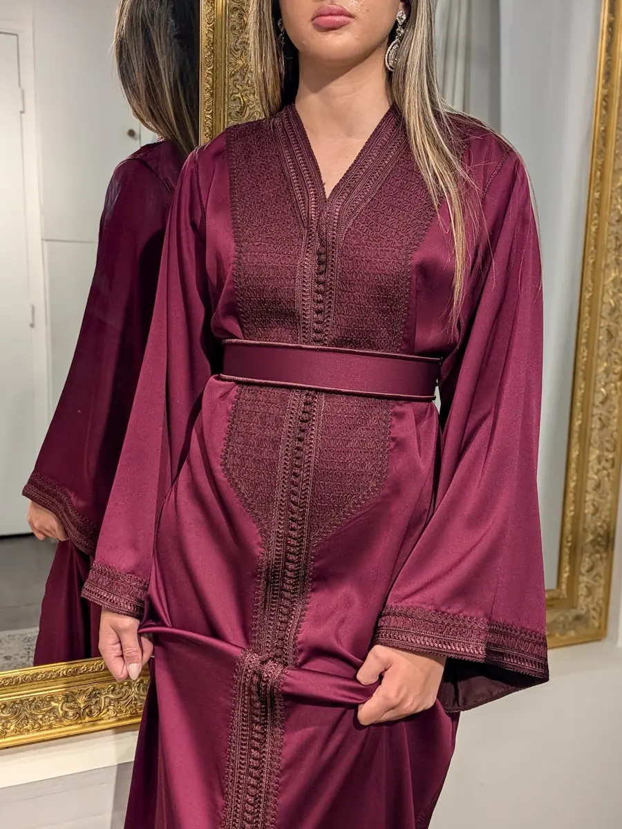 caftan broderie bordeaux 4